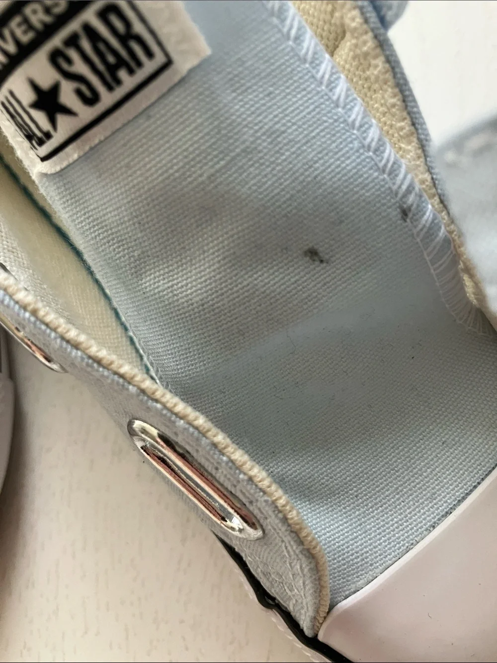 Converse Chuck Taylor All Star 2V Sneaker (Size 9 Toddler) NWT
